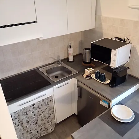 Domus Cassinis Metro And Trains At Your Doorstep דירה *