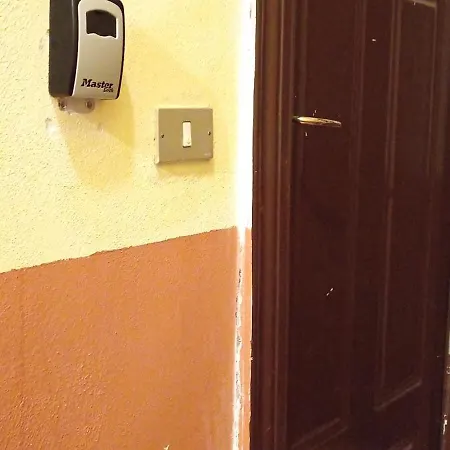 דירה Domus Cassinis Metro And Trains At Your Doorstep *